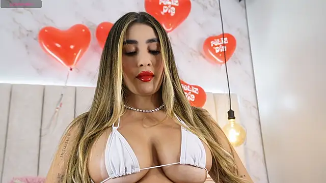 Snapshot of Annyy_Rosse chatting on February 14, 2026, 5:29 am Annyy Rosse online show from February 14, 2026, 5:29 am