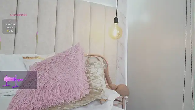 Snapshot of Annyy_Rosse chatting on January 15, 2026, 5:05 pm Annyy Rosse online show from January 15, 2026, 5:05 pm