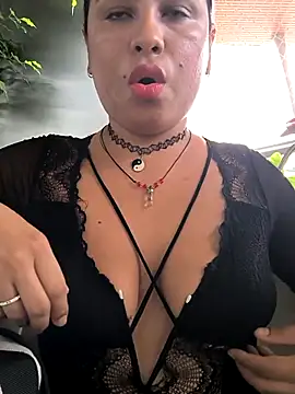 Francesca ferrari online show from October 8, 2025, 7:36 pm