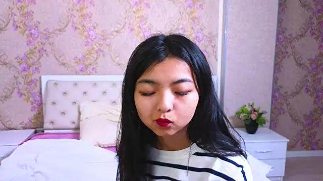 Shy Kira online show from January 24, 2025, 12:31 pm