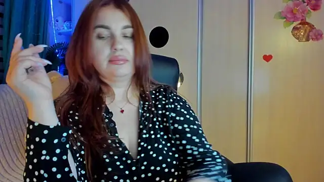 Snapshot of CoraSwon chatting on April 16, 2026, 5:14 pm CoraSwon online show from April 16, 2026, 5:14 pm