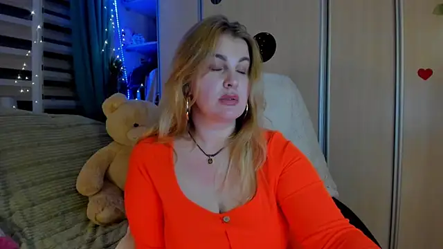 Snapshot of CoraSwon chatting on March 24, 2026, 6:52 pm CoraSwon online show from March 24, 2026, 6:52 pm