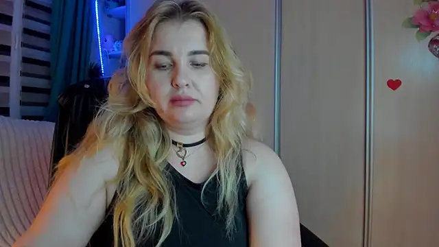 Snapshot of CoraSwon chatting on March 29, 2026, 4:41 pm CoraSwon online show from March 29, 2026, 4:41 pm