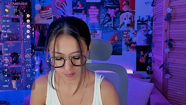 Snapshot of LanaBaker chatting on March 18, 2025, 5:45 am LanaBaker online show from March 18, 2025, 5:45 am
