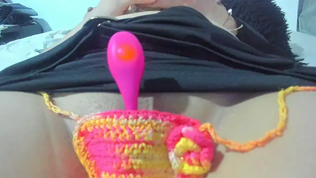 KarelySexy online show from July 18, 2026, 1:03 am