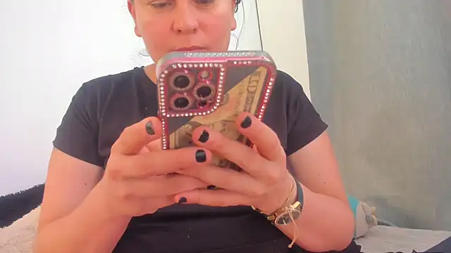 KarelySexy online show from July 15, 2026, 3:19 pm