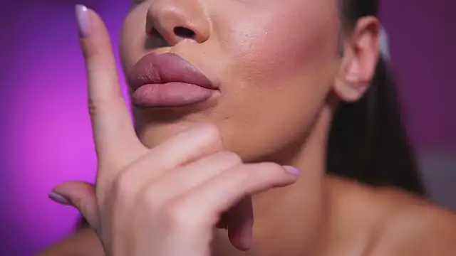 NatyDesiree online show from March 8, 2025, 11:16 am