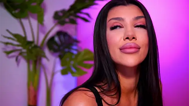 NatyDesiree online show from March 19, 2025, 8:12 am