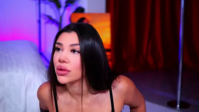 NatyDesiree online show from November 7, 2025, 10:20 am