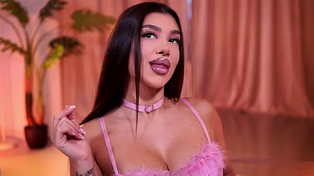 NatyDesiree online show from March 27, 2026, 8:10 pm