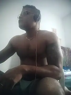 Snapshot of SaucyAffair0 chatting on July 23, 2026, 1:52 pm SaucyAffair0 online show from July 23, 2026, 1:52 pm