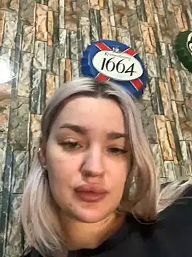 Snapshot of Sextazy chatting on February 3, 2026, 3:28 pm Sextazy online show from February 3, 2026, 3:28 pm