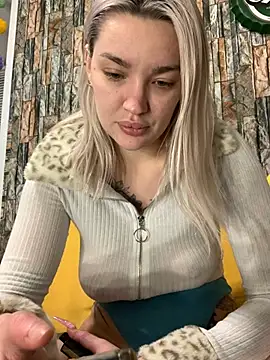 Snapshot of Sextazy chatting on February 11, 2026, 12:49 pm Sextazy online show from February 11, 2026, 12:49 pm