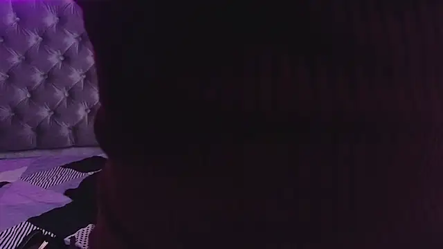 mmoonlightt  online show from January 30, 2025, 1:20 pm