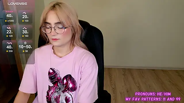 Snapshot of CuteYukiKun chatting on September 27, 2025, 9:10 pm CuteYukiKun online show from September 27, 2025, 9:10 pm