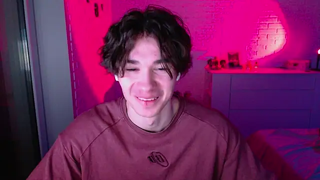 MarkusDean online show from April 21, 2026, 6:36 pm