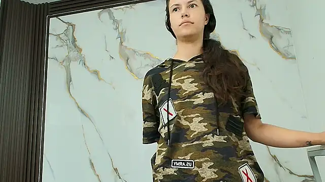 Lindsey8 online show from March 11, 2026, 12:21 pm