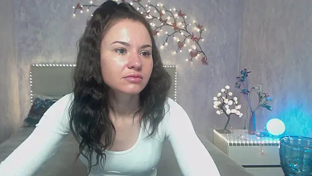 Snapshot of KaraCriegs chatting on March 9, 2026, 6:11 pm KaraCriegs online show from March 9, 2026, 6:11 pm