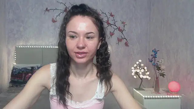 Snapshot of KaraCriegs chatting on March 8, 2026, 6:22 pm KaraCriegs online show from March 8, 2026, 6:22 pm