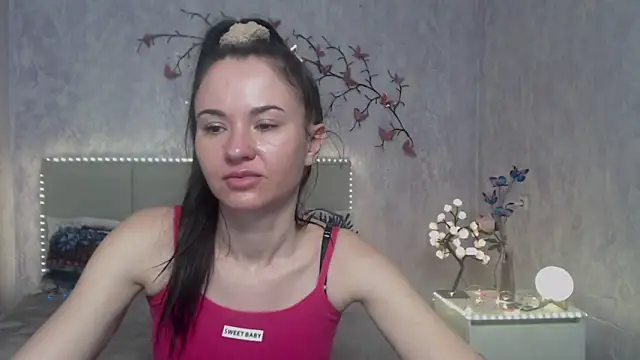 Snapshot of KaraCriegs chatting on March 18, 2026, 8:10 pm KaraCriegs online show from March 18, 2026, 8:10 pm