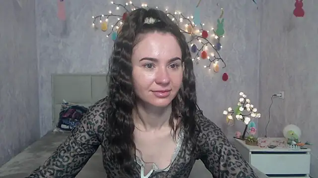 Snapshot of KaraCriegs chatting on April 7, 2026, 5:48 pm KaraCriegs online show from April 7, 2026, 5:48 pm