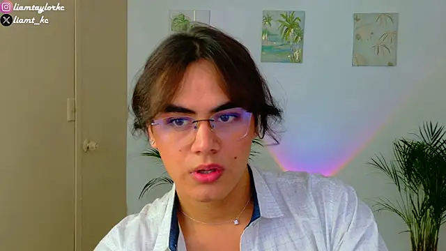 Liam Taylor online show from December 3, 2025, 10:20 pm