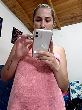 Iris love18 online show from July 24, 2026, 11:34 pm