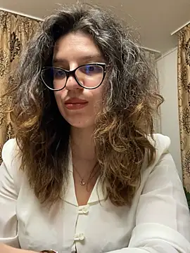 Snapshot of NadiraNoor chatting on March 4, 2026, 9:11 pm NadiraNoor online show from March 4, 2026, 9:11 pm