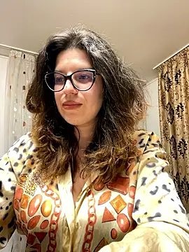 NadiraNoor online show from March 5, 2026, 10:59 pm