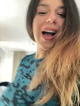 Snapshot of NadiraNoor chatting on February 18, 2026, 2:13 pm NadiraNoor online show from February 18, 2026, 2:13 pm