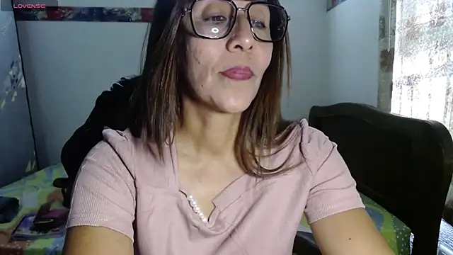 Snapshot of horny_paty chatting on May 9, 2026, 7:17 pm horny paty online show from May 9, 2026, 7:17 pm