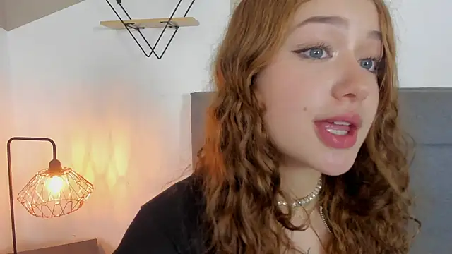 Snapshot of mailin18 chatting on February 16, 2025, 12:19 am mailin18 online show from February 16, 2025, 12:19 am