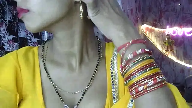 Snapshot of Anjali_Milsi chatting on September 11, 2025, 6:35 am Anjali Milsi online show from September 11, 2025, 6:35 am