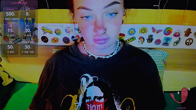 EllieOz online show from October 23, 2025, 6:28 pm