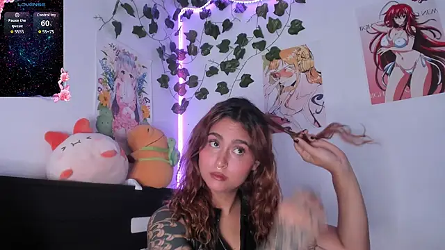 Snapshot of Violette-Ramirez01 chatting on January 8, 2025, 7:45 pm Violette-Ramirez01 online show from January 8, 2025, 7:45 pm