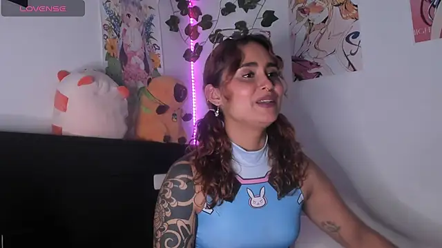 Snapshot of Violette-Ramirez01 chatting on December 30, 2024, 7:11 pm Violette-Ramirez01 online show from December 30, 2024, 7:11 pm