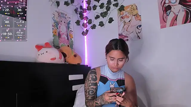 Snapshot of Violette-Ramirez01 chatting on December 21, 2024, 3:31 pm Violette-Ramirez01 online show from December 21, 2024, 3:31 pm