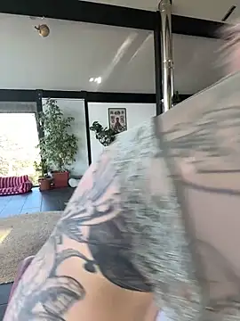 Snapshot of Stella-Kink chatting on November 6, 2025, 8:40 am Stella-Kink online show from November 6, 2025, 8:40 am