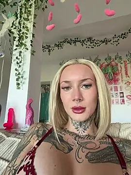 Snapshot of Stella-Kink chatting on July 22, 2026, 7:10 am Stella-Kink online show from July 22, 2026, 7:10 am