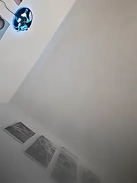 Snapshot of LauraBaby chatting on March 25, 2026, 3:00 pm LauraBaby online show from March 25, 2026, 3:00 pm