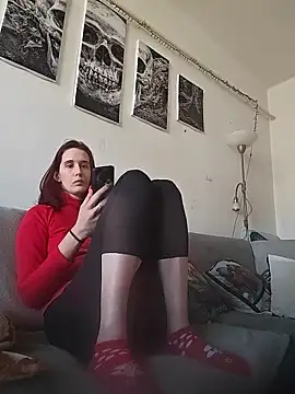 Snapshot of LauraBaby chatting on April 8, 2026, 11:01 am LauraBaby online show from April 8, 2026, 11:01 am