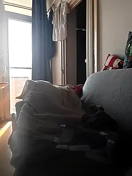 Snapshot of LauraBaby chatting on April 3, 2026, 9:05 am LauraBaby online show from April 3, 2026, 9:05 am