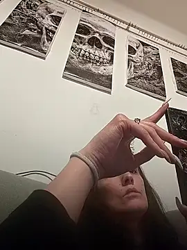 Snapshot of LauraBaby chatting on March 30, 2026, 7:37 pm LauraBaby online show from March 30, 2026, 7:37 pm