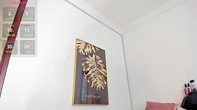 Amina hafsa online show from April 15, 2026, 7:58 pm