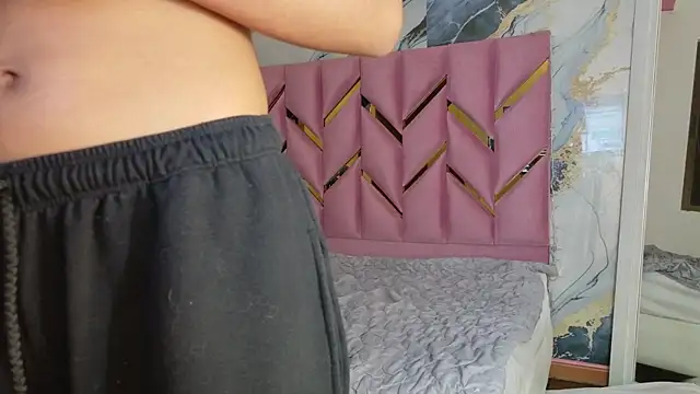 daddyissuesss  online show from October 27, 2025, 7:37 pm