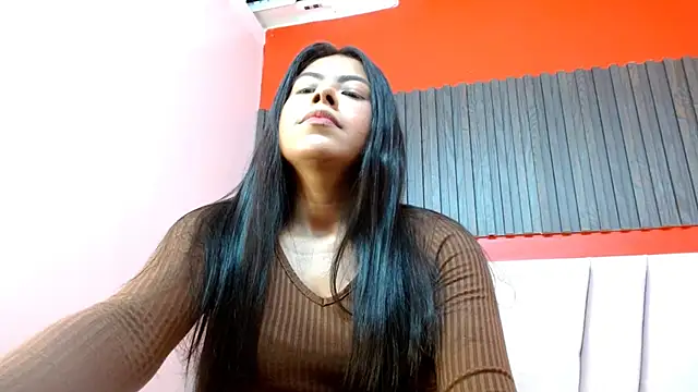 VeronicaRobles online show from October 27, 2025, 7:26 pm