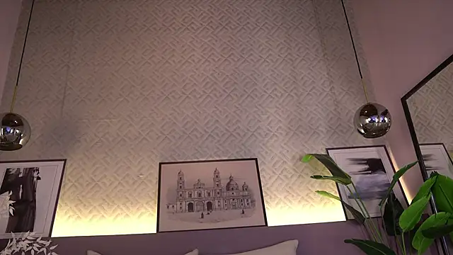 Snapshot of ElleDiane chatting on May 14, 2026, 10:40 pm ElleDiane online show from May 14, 2026, 10:40 pm