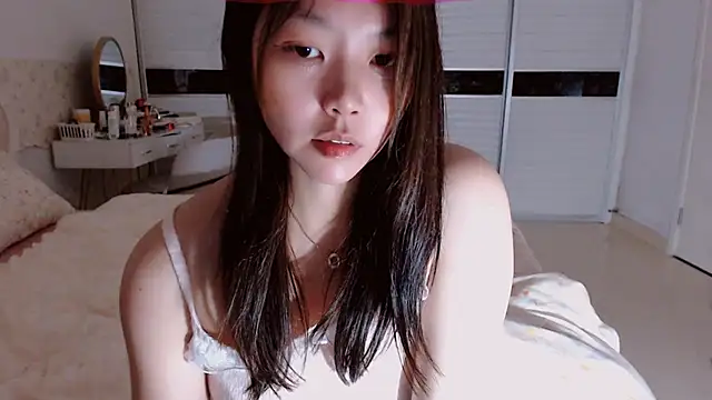-Lucky Girl online show from May 10, 2026, 2:30 pm
