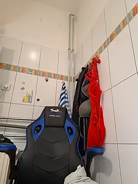 Jassiundich2 online show from February 4, 2026, 9:26 am