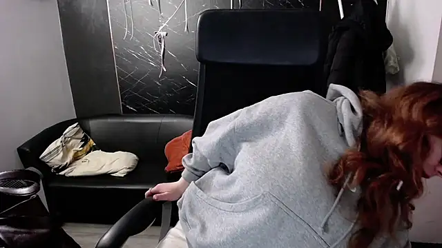 littleviki7 online show from February 8, 2026, 10:13 am